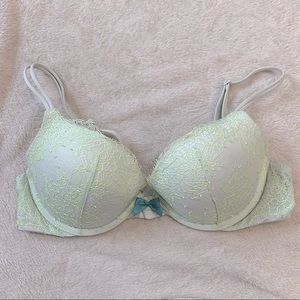 Victoria’s Secret Very Sexy Push up bra size 36B